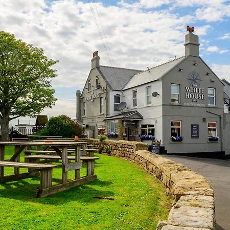 The White House Inn - ウィットビー エクステリア 写真