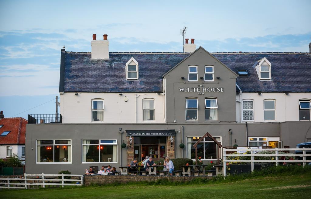 The White House Inn - ウィットビー エクステリア 写真
