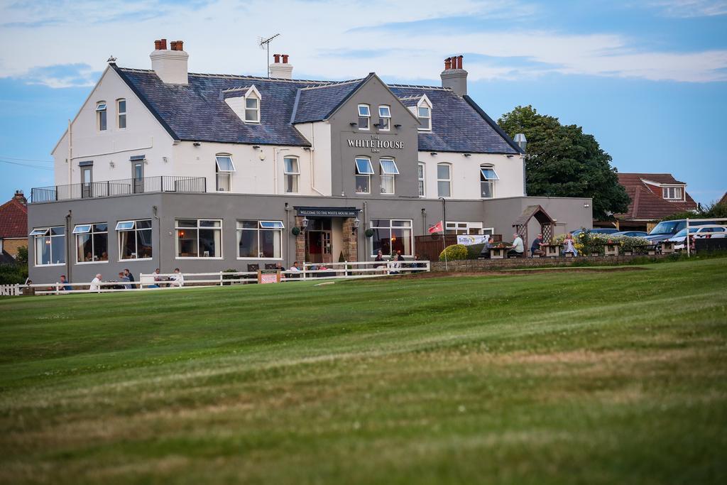 The White House Inn - ウィットビー エクステリア 写真