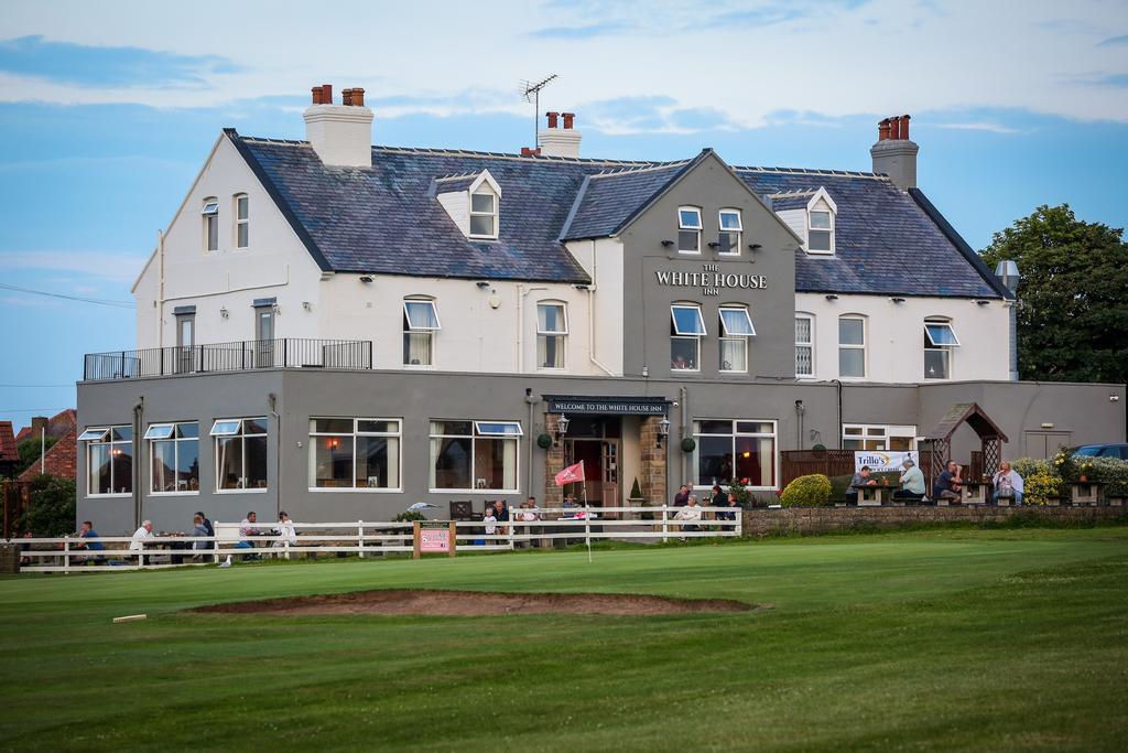 The White House Inn - ウィットビー エクステリア 写真